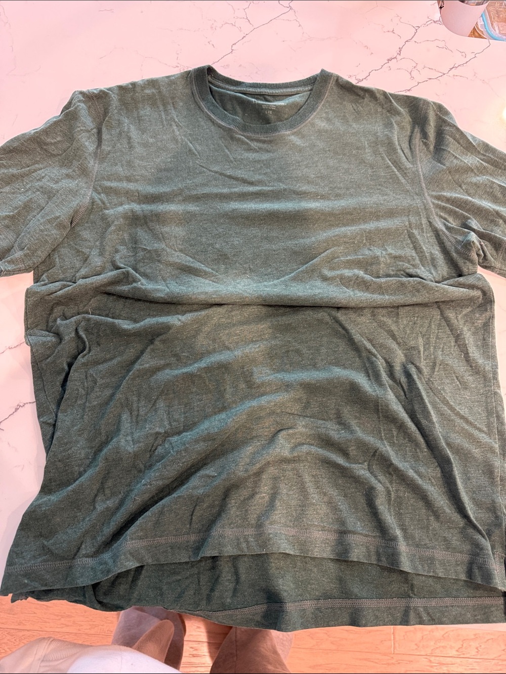 New Era Men's Short Sleeve Crew Tee in Olive